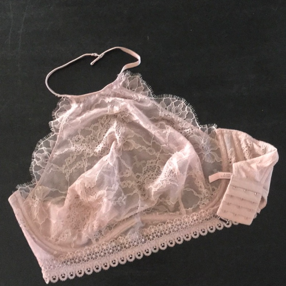 34DD NWT VS Underwire Bra Sheer Lace High Neck